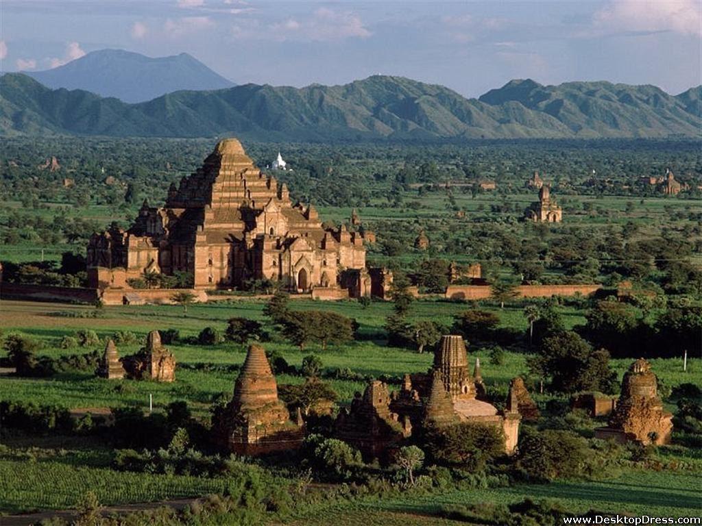 Desktop Wallpapers » Natural Backgrounds » Countryside Pagoda, Bagan