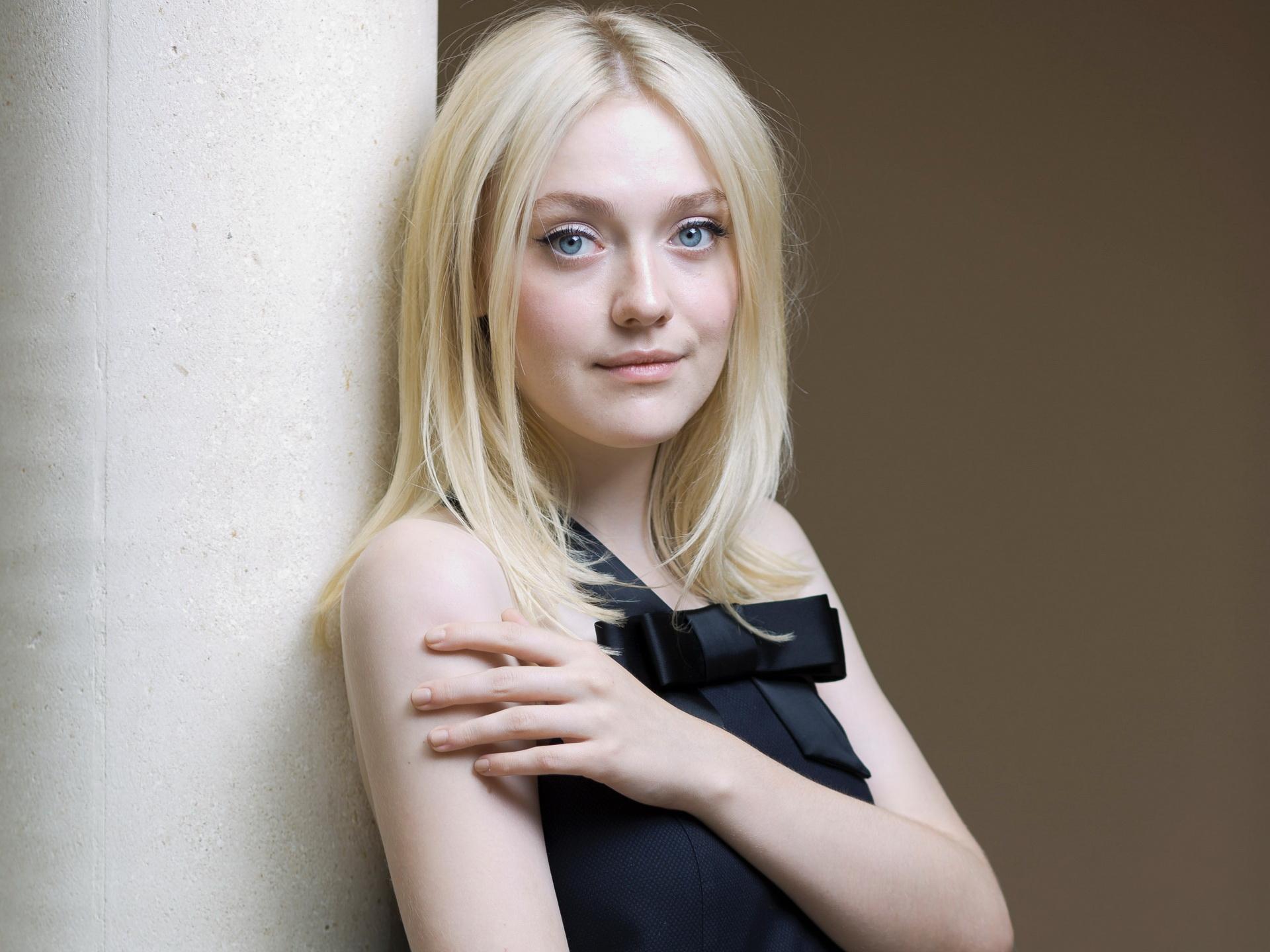 Dakota Fanning Wallpapers 15