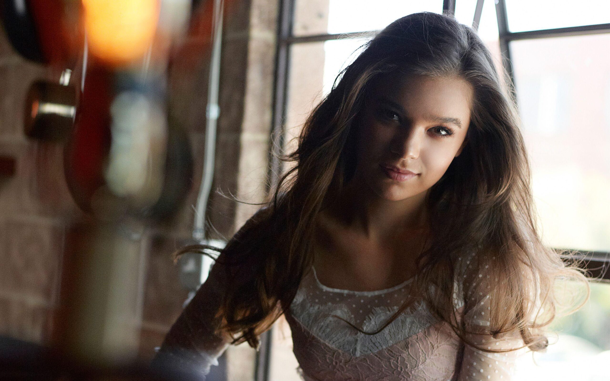 Hailee Steinfeld 6 Wallpapers