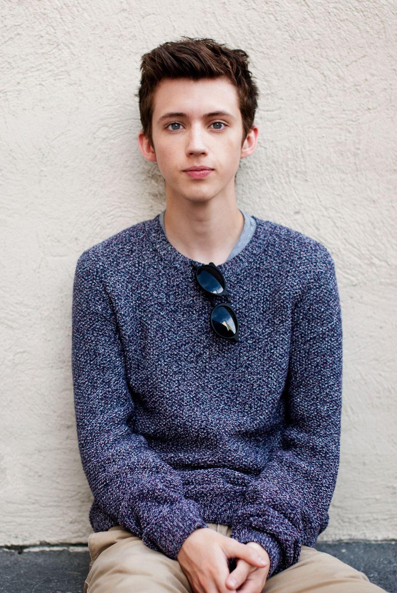 Troye Sivan Wallpapers