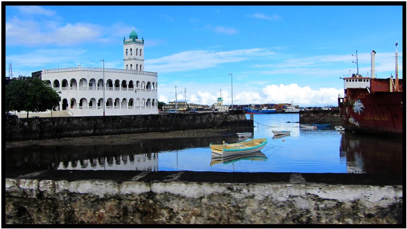 comoros ships and boats