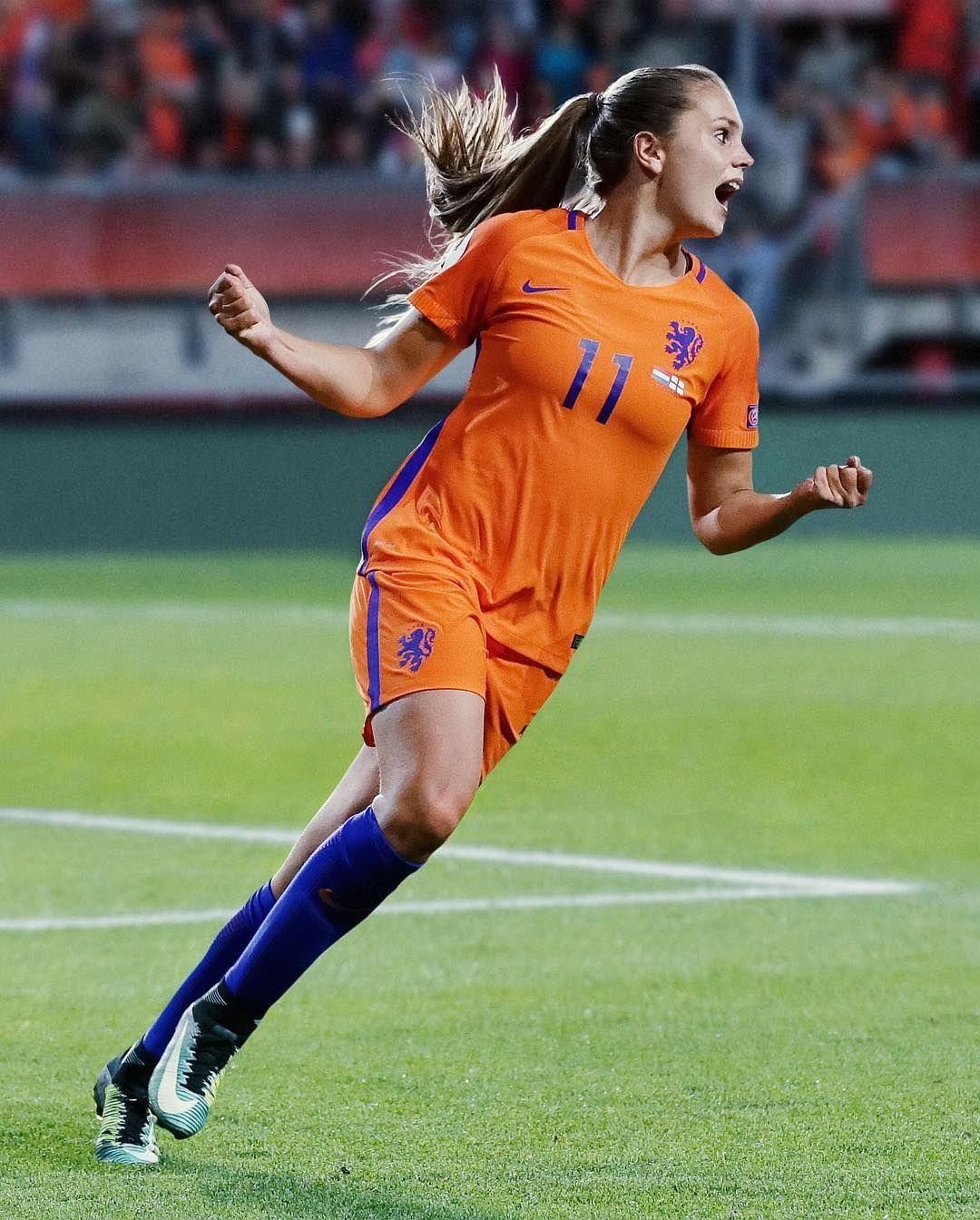 Lieke Martens Martens: overdreven om vergeleken te worden met Messi