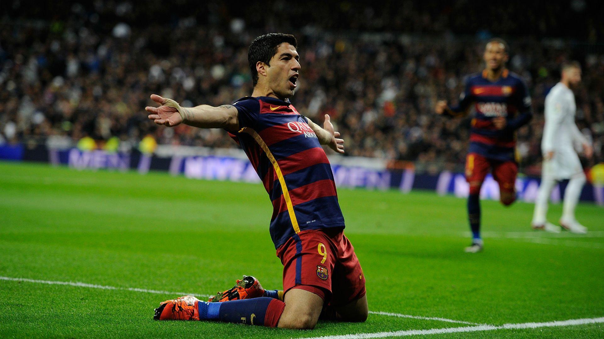 Real Madrid 0 Barcelona 4: Suarez scores twice in Clasico battering