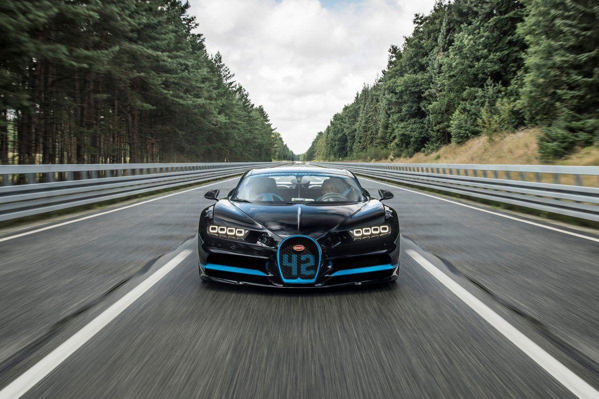 Bugatti Chiron does 0