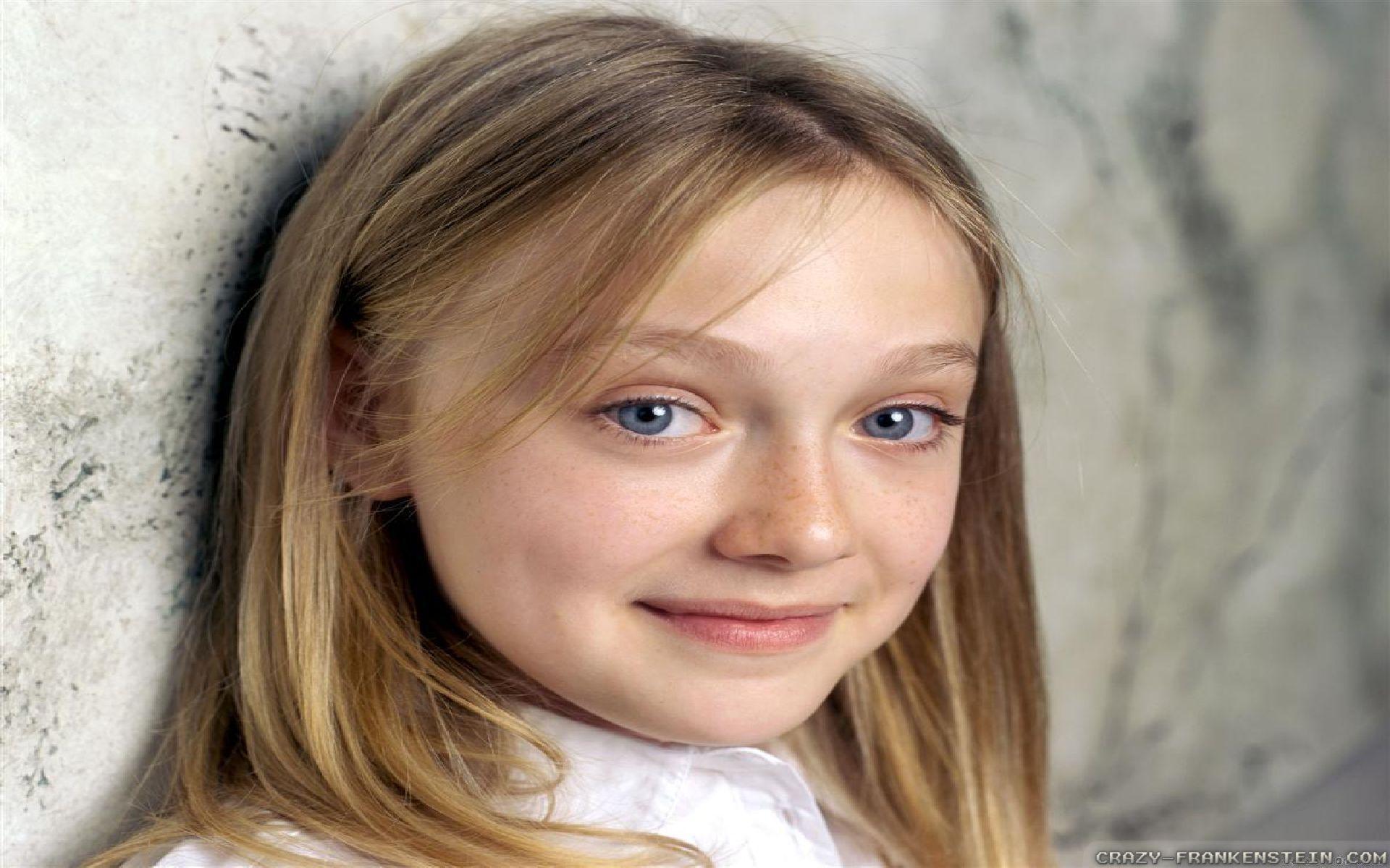 Young Dakota Fanning