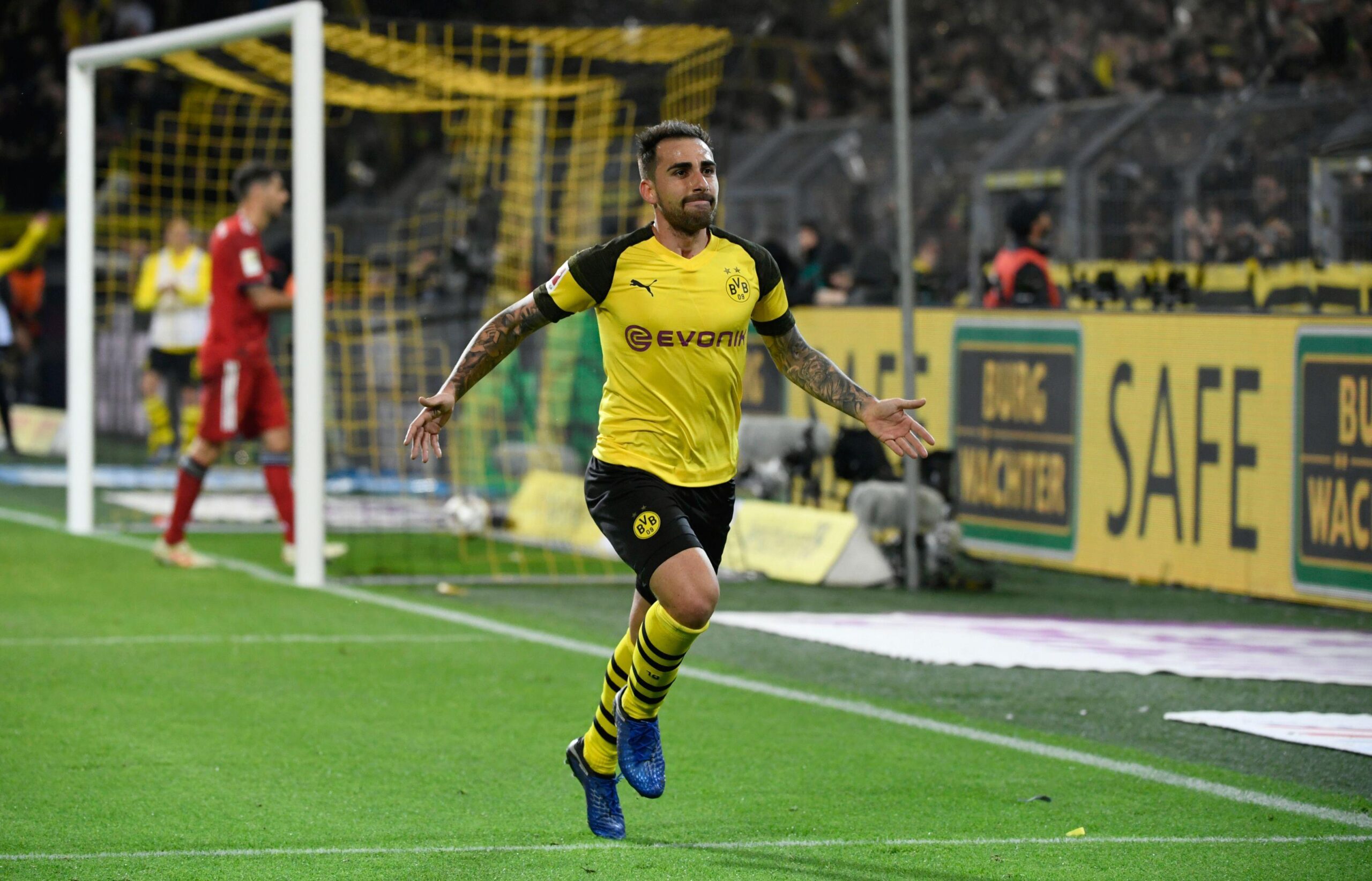 Borussia Dortmund to announce Paco Alcacer transfer on Sunday?