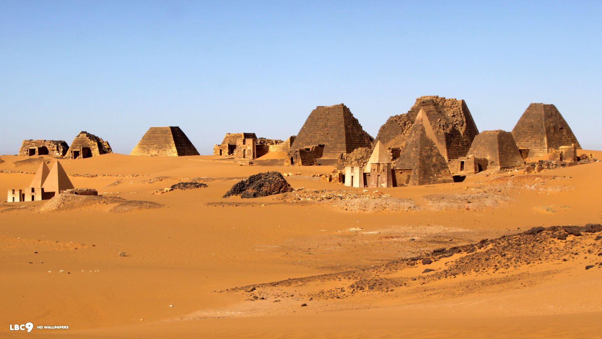 nubian pyramids wallpapers 5/5