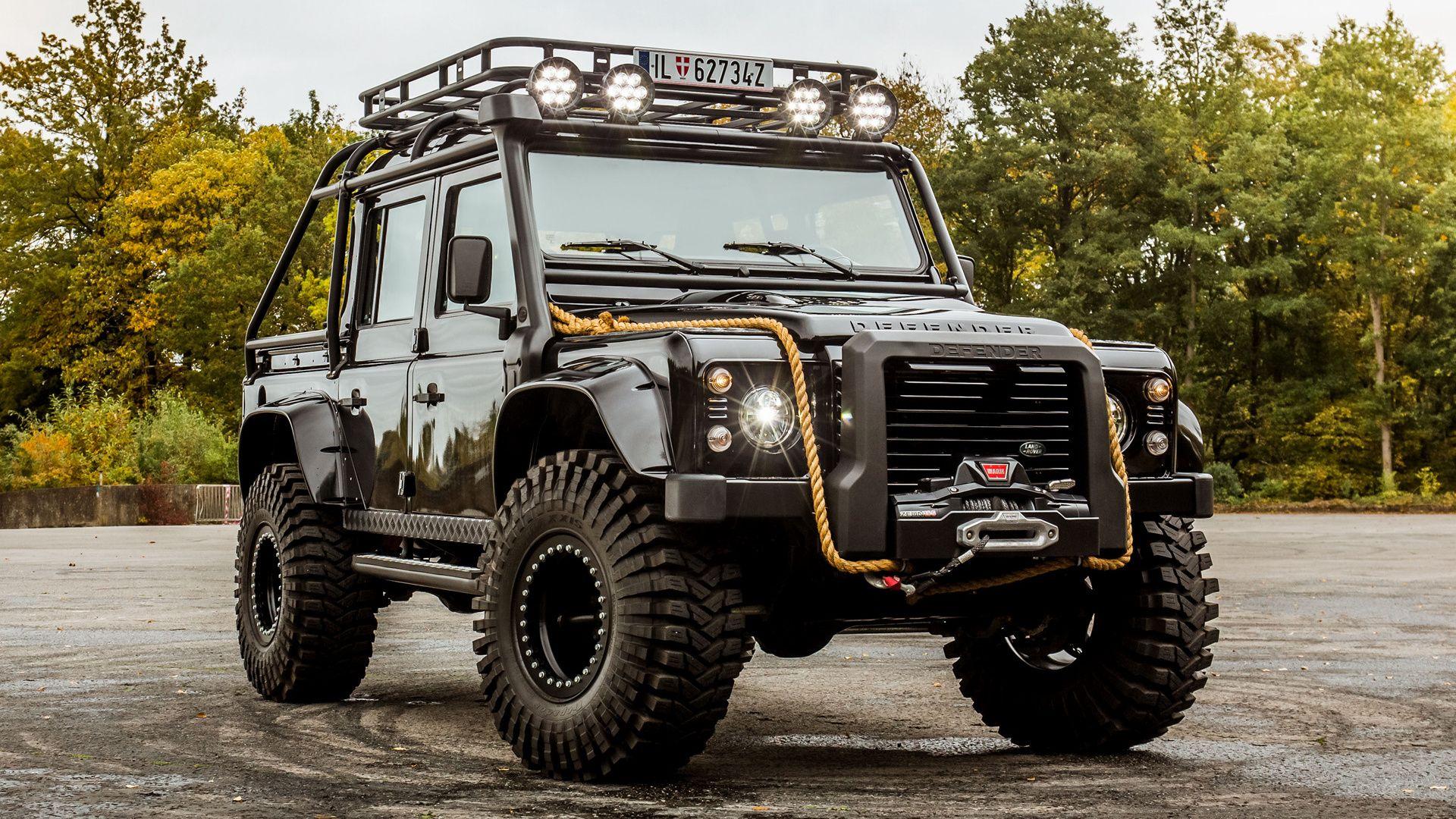 Land Rover Defender 007 Spectre