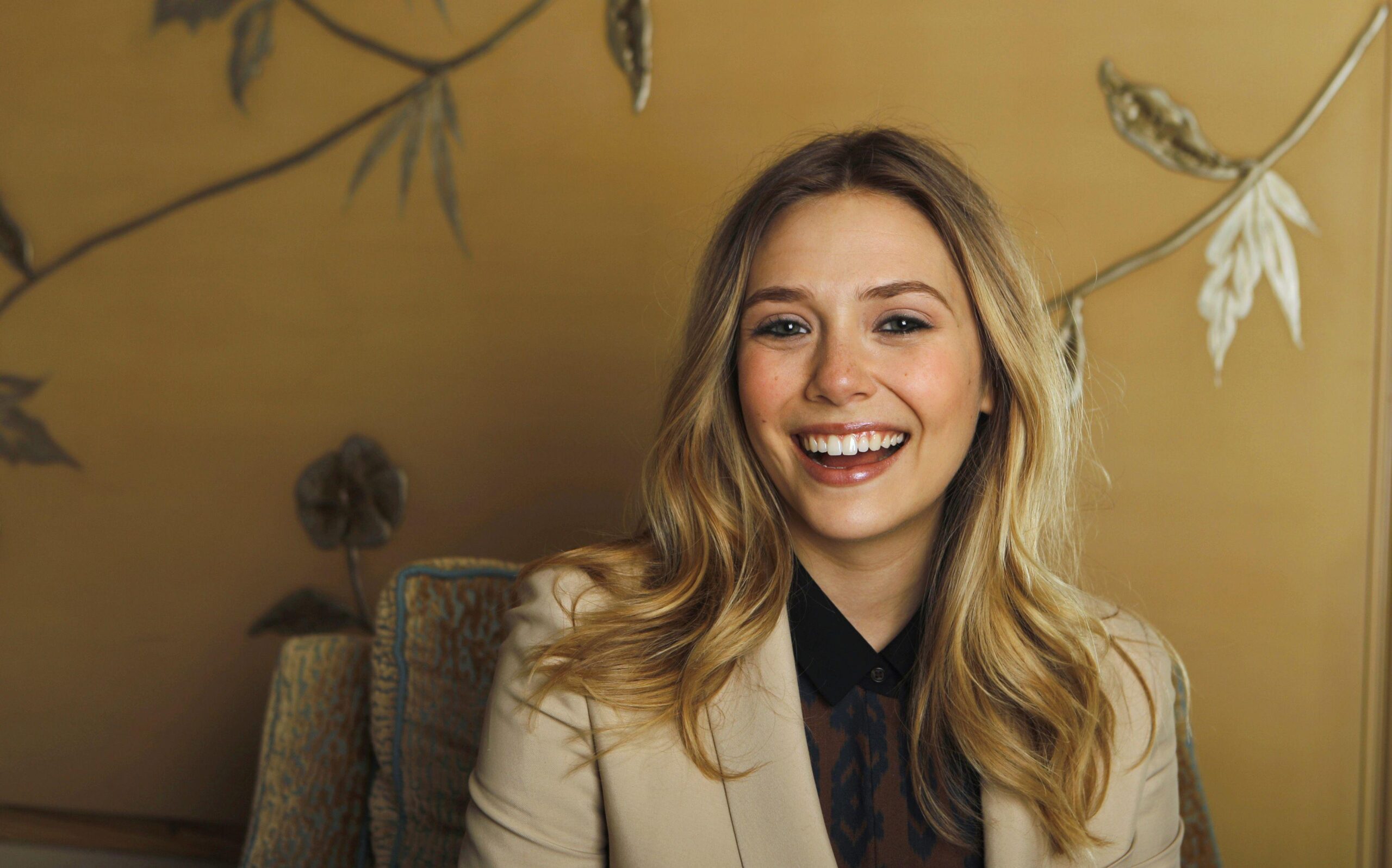 57 Elizabeth Olsen HD Wallpapers