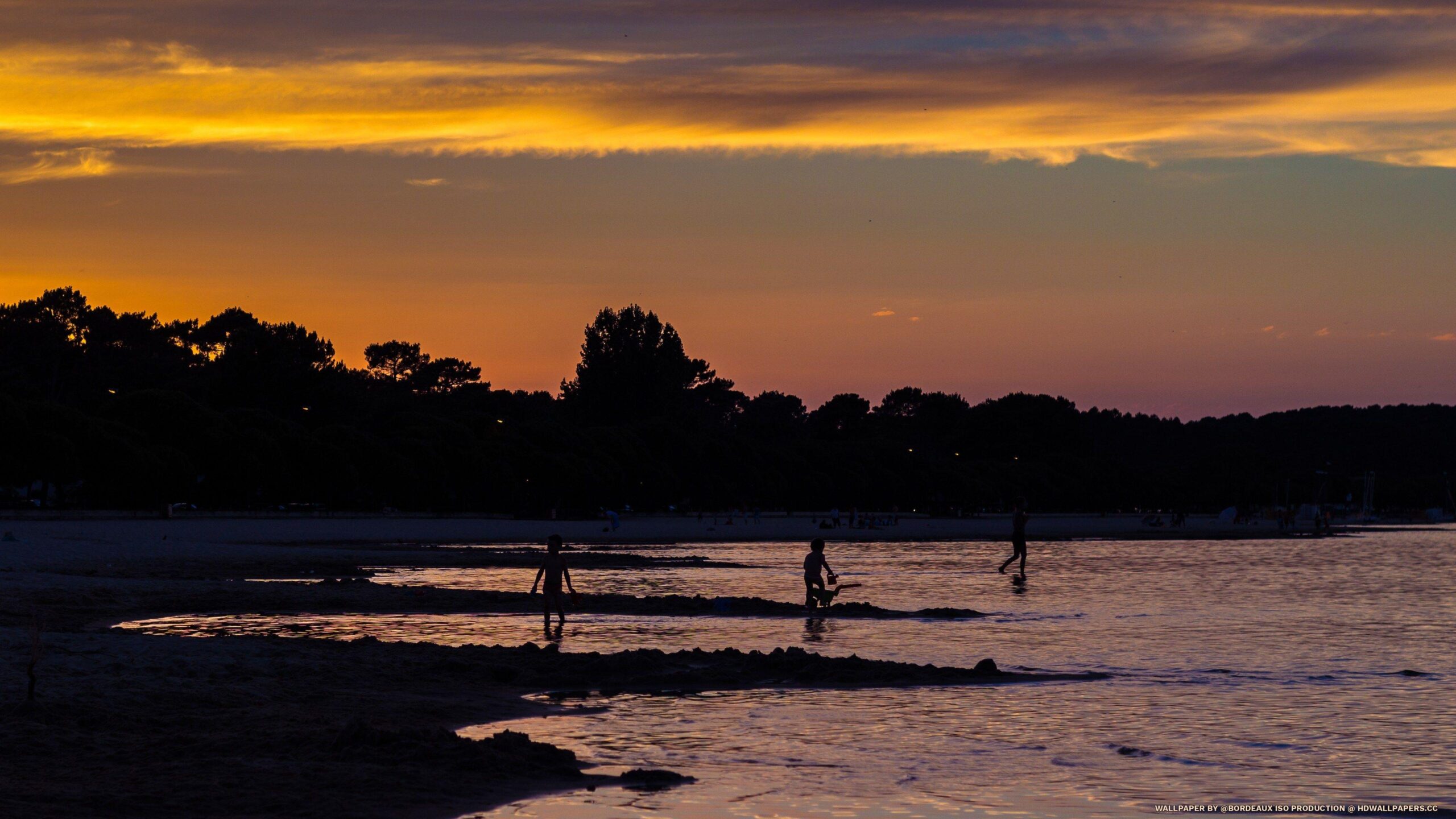 Sunset at Carcans lake