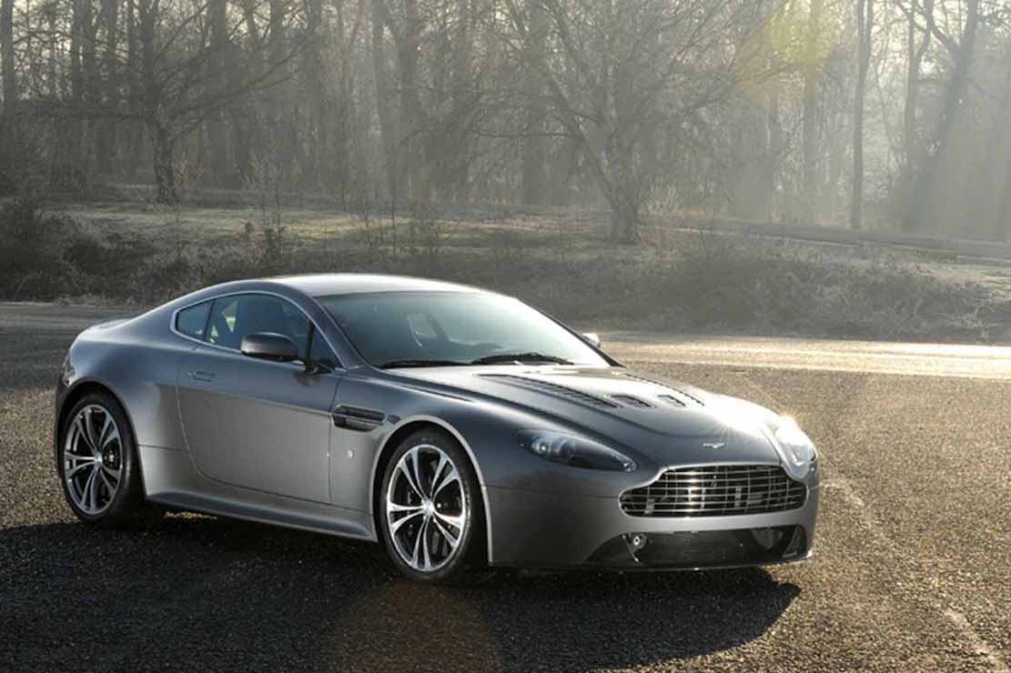 40 pieces of aston martin v8 vantage