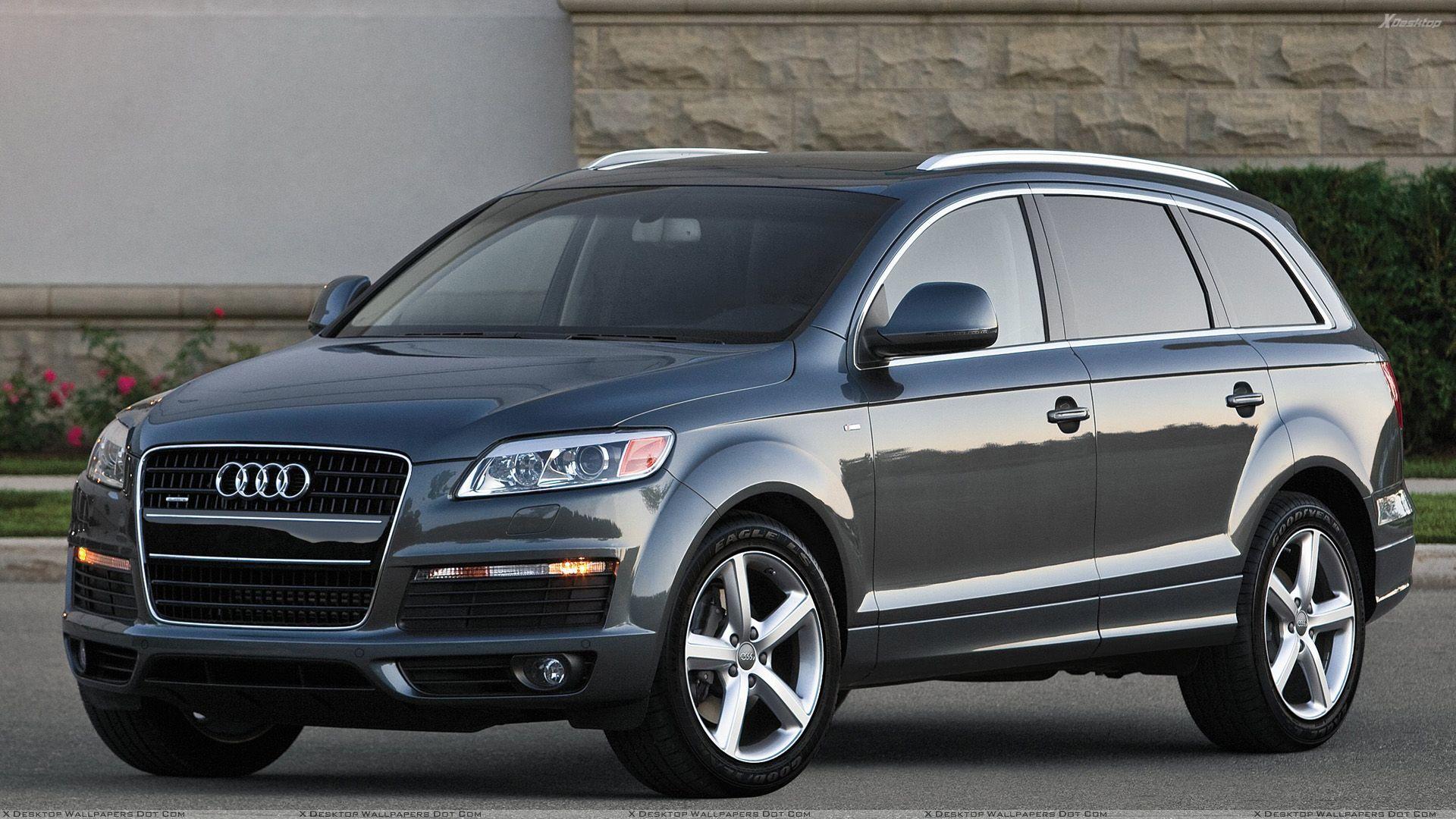 Audi Q7 In Grey Front Side Pose Wallpapers