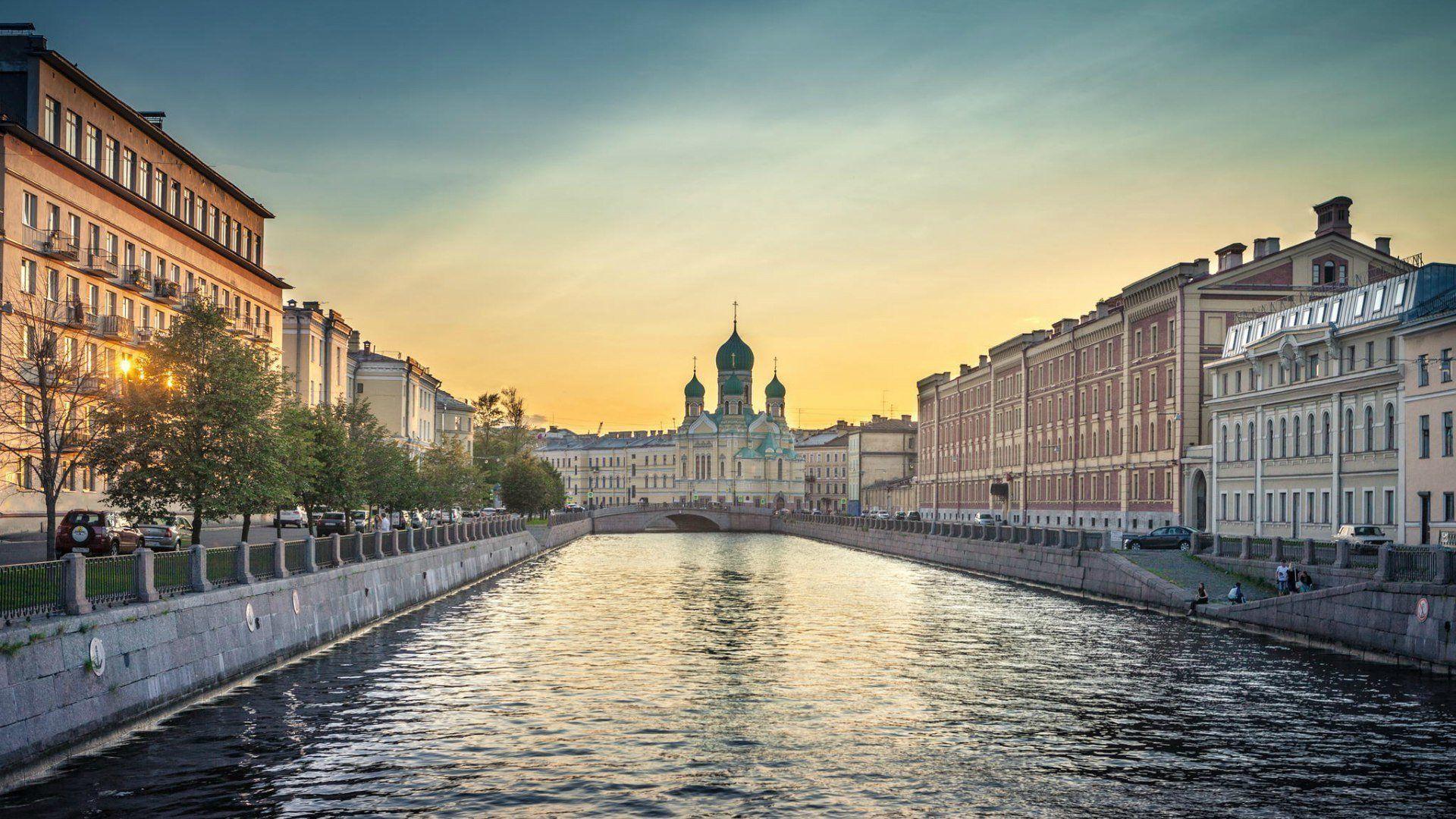 russia st. petersburg peter neva river house sky cathedral morning