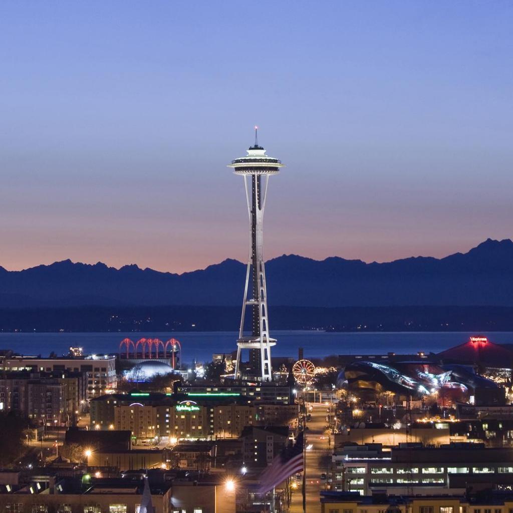 Seattle Space Needle iPad Wallpapers