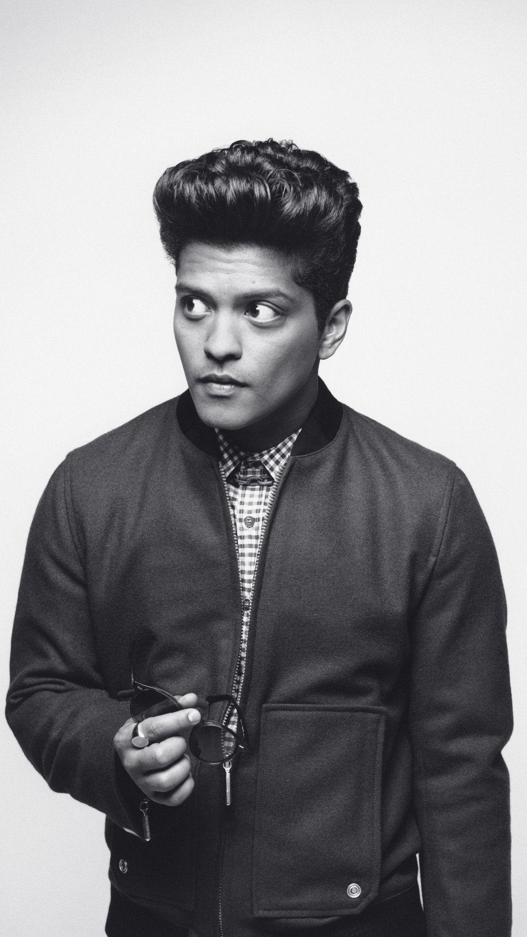 Bruno Mars htc one wallpapers