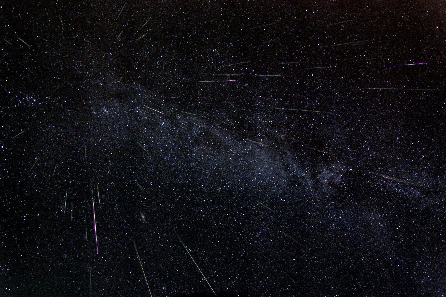 Free Meteor Shower Wallpapers Download