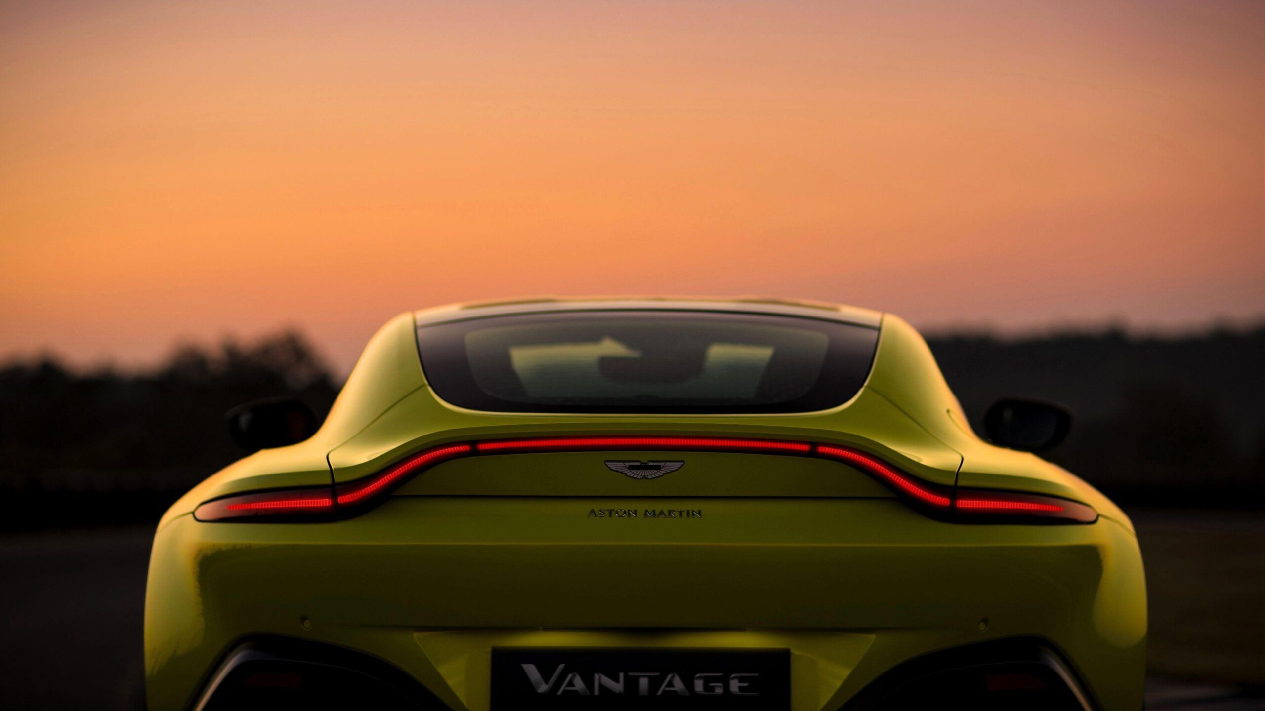 2018 Aston Martin Vantage 4K Wallpapers