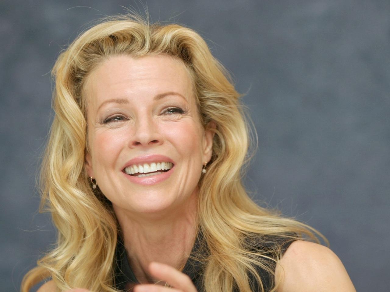 Wallpapers Of The Day: Kim Basinger