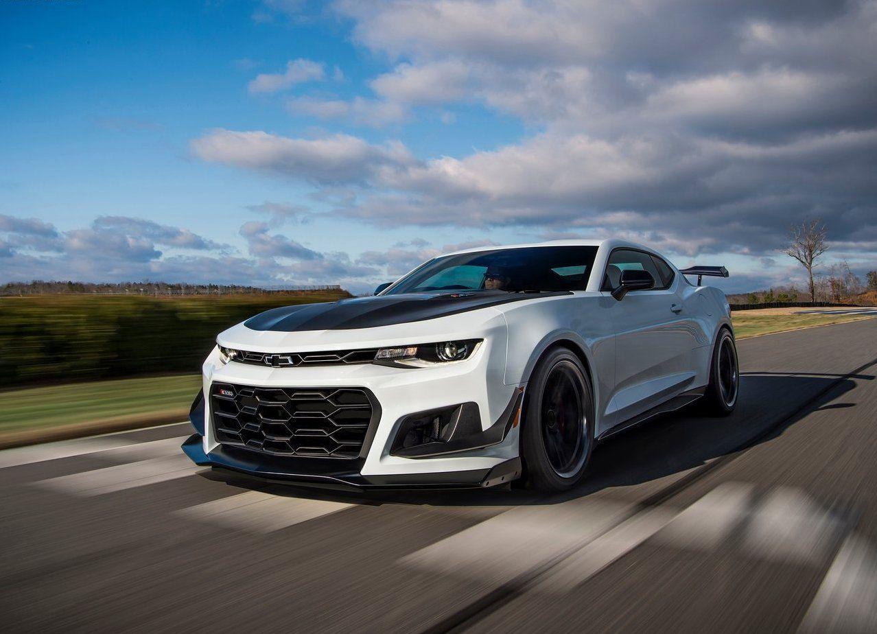 2018 Chevrolet Camaro ZL1 1LE Wallpapers Photo 4K