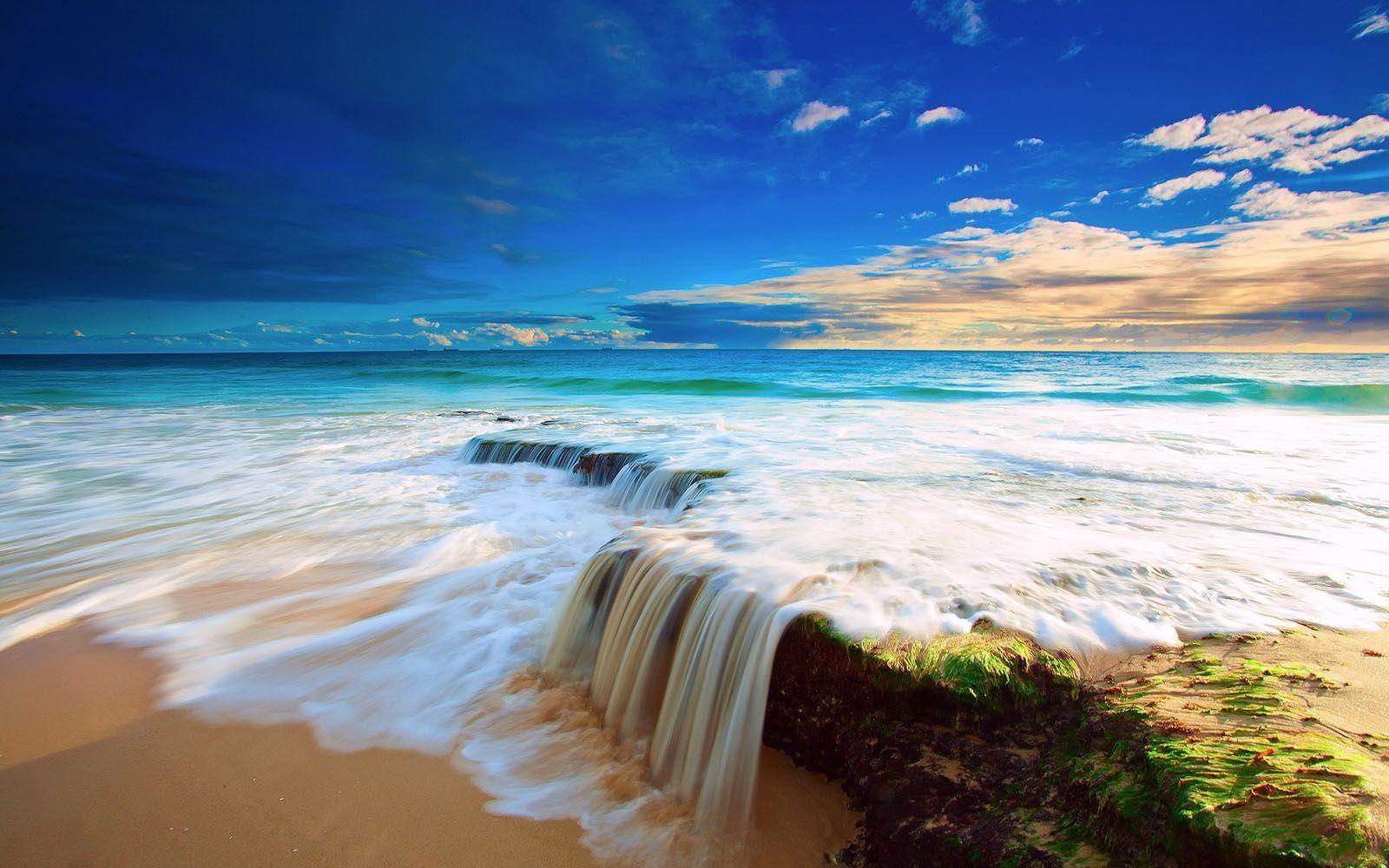 40 Beautiful Beach Wallpapers for your desktop