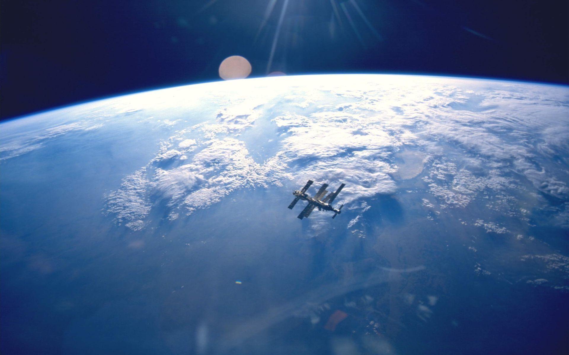 77+ Space Station Wallpapers