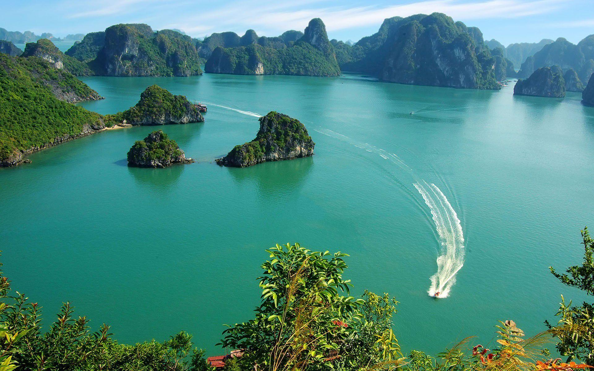 ha long bay vietnam