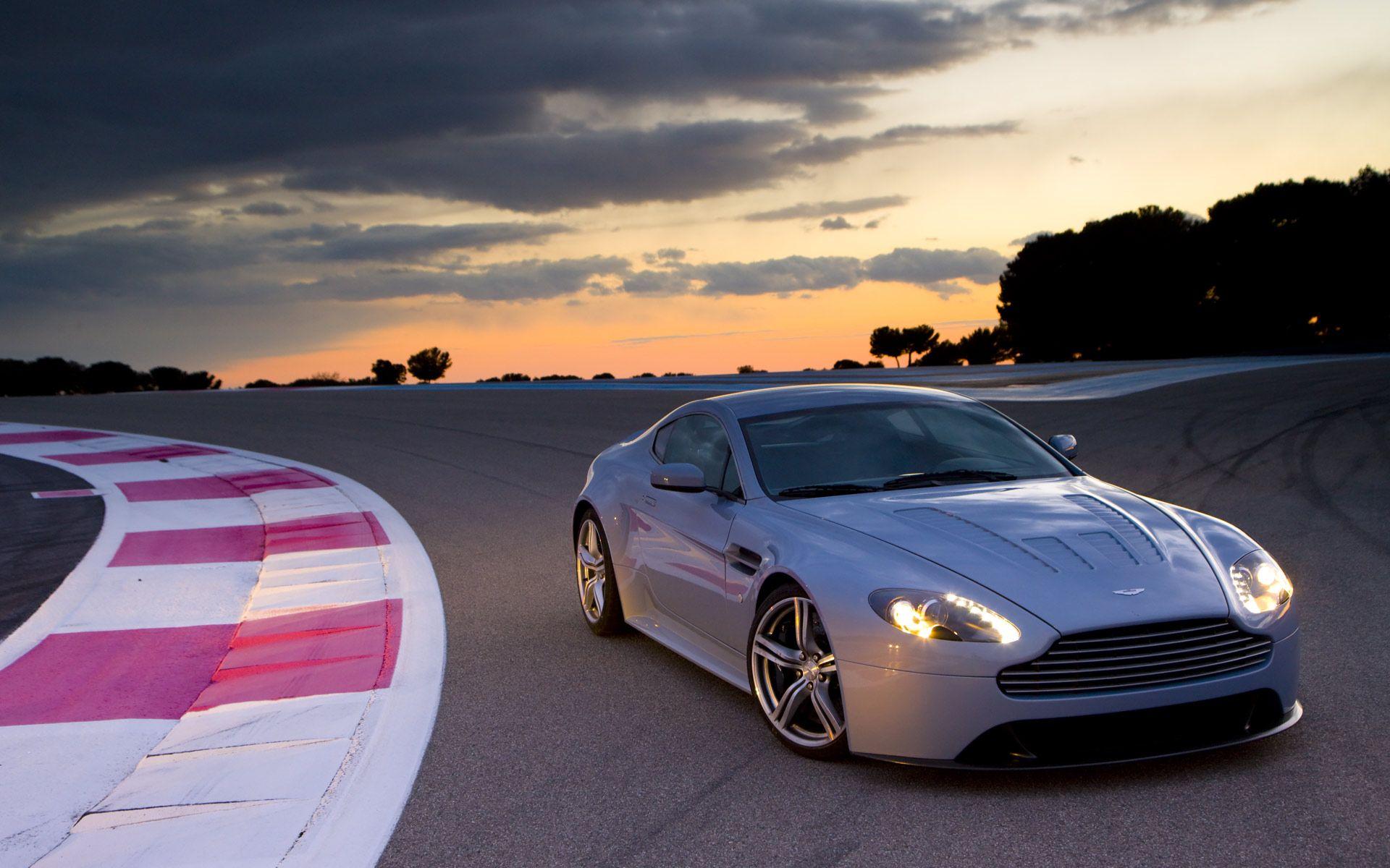 Aston Martin Vantage V12 wallpapers