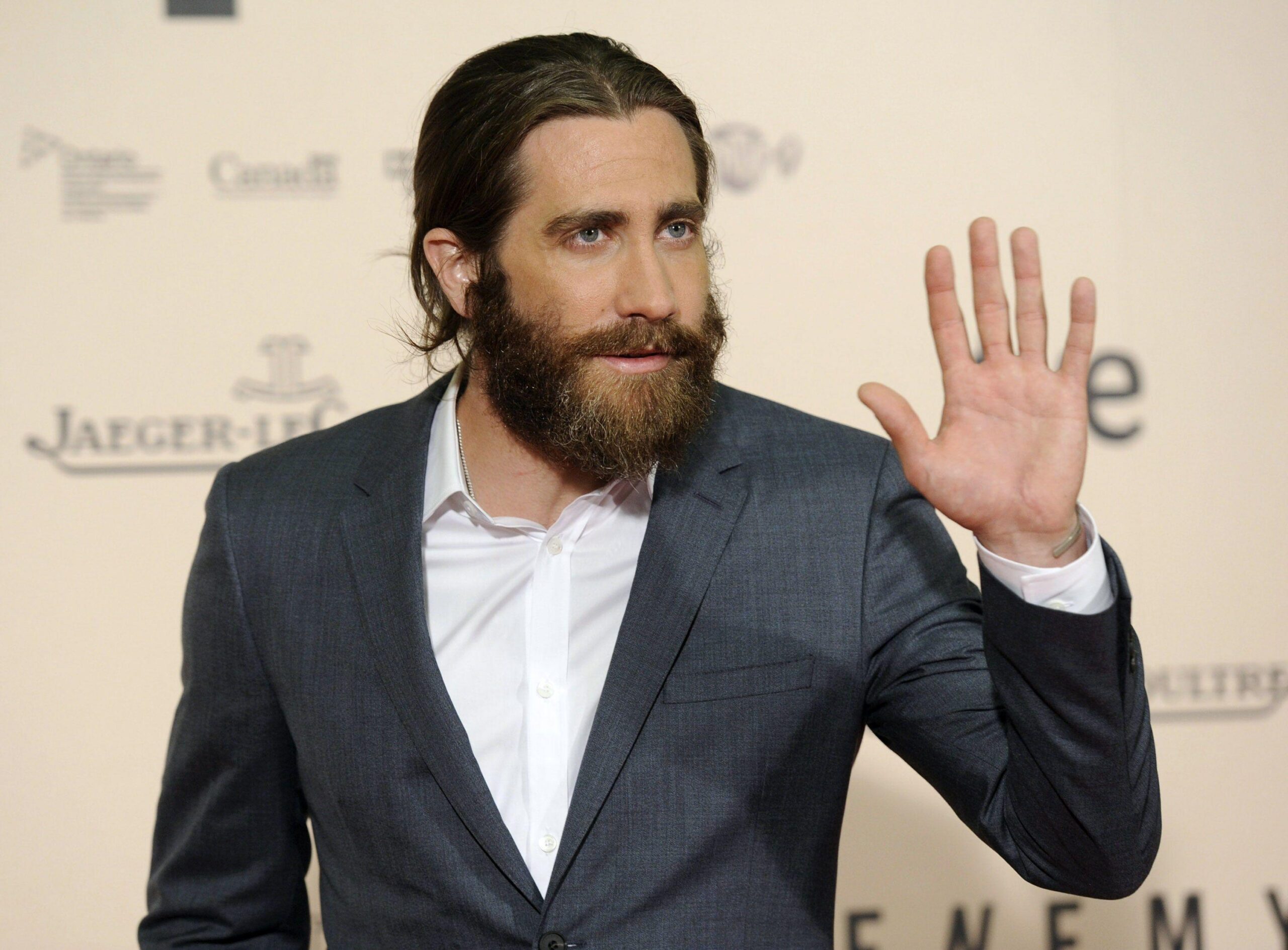 Jake Gyllenhaal HD Desktop Wallpapers