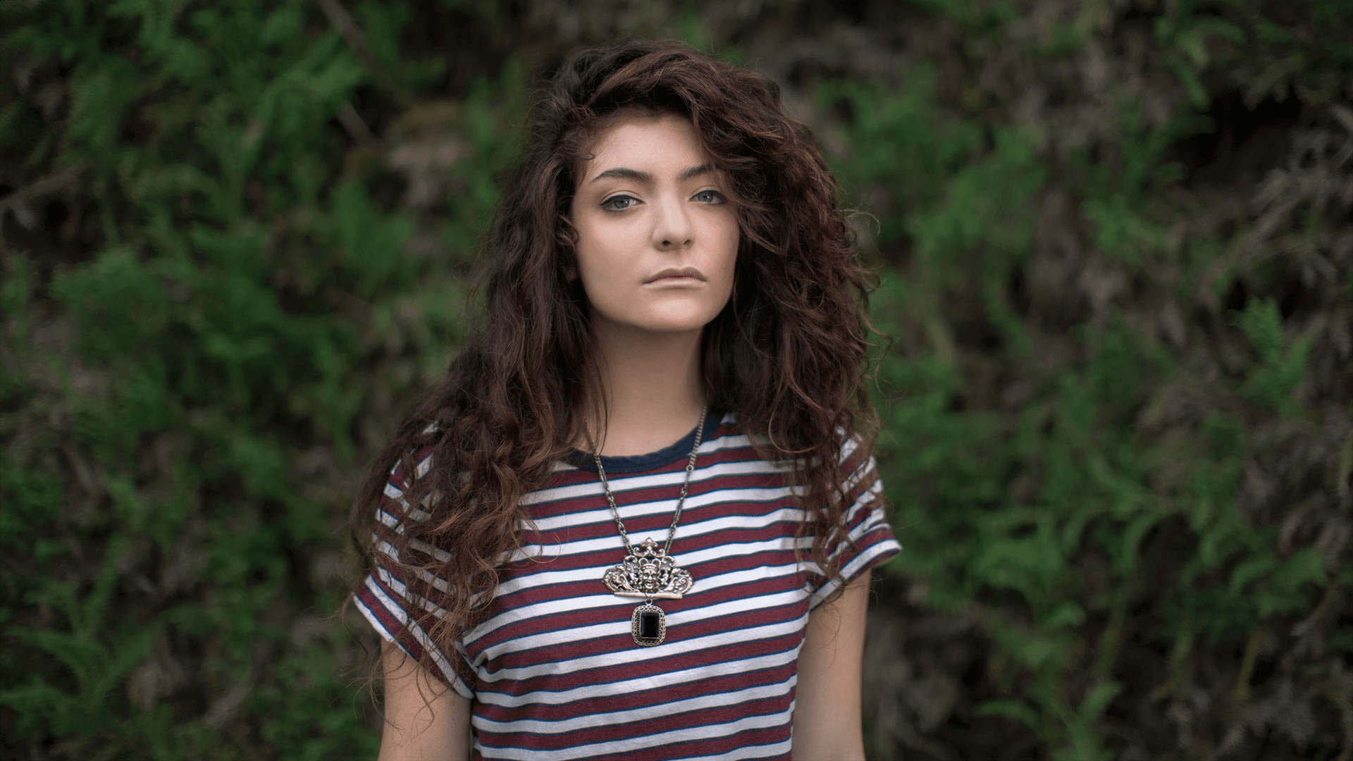 33 Lorde HD Wallpapers