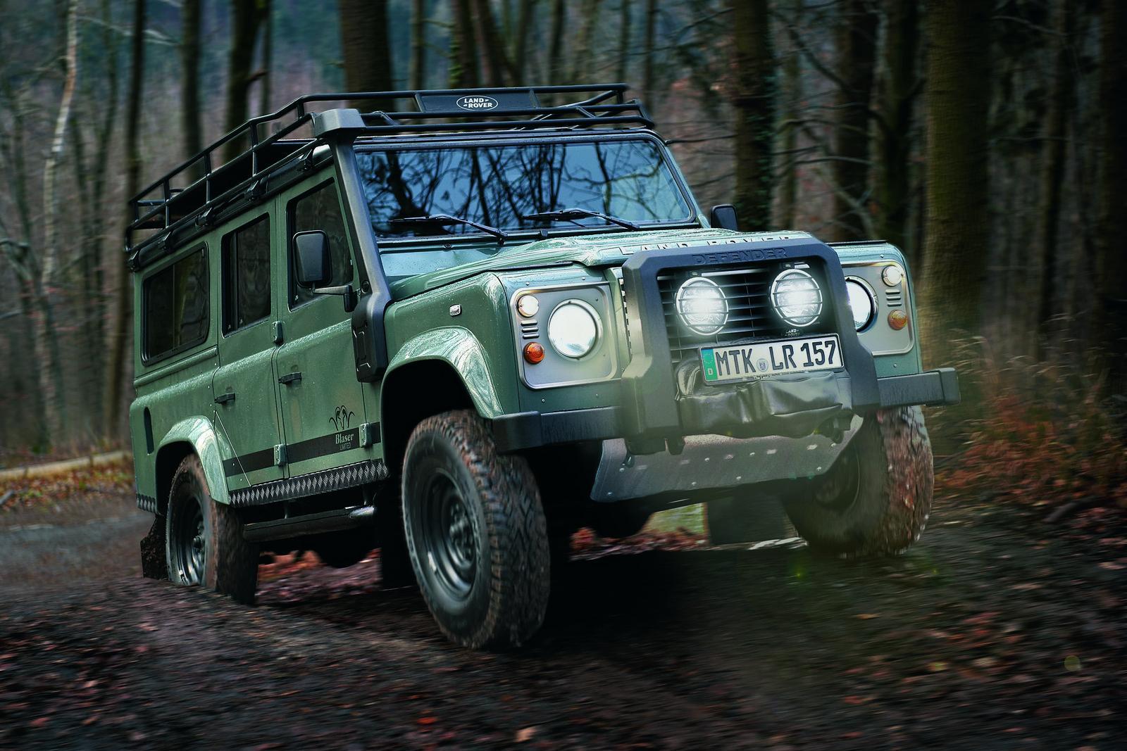 2012 Land Rover Defender Blaser Edition revealed