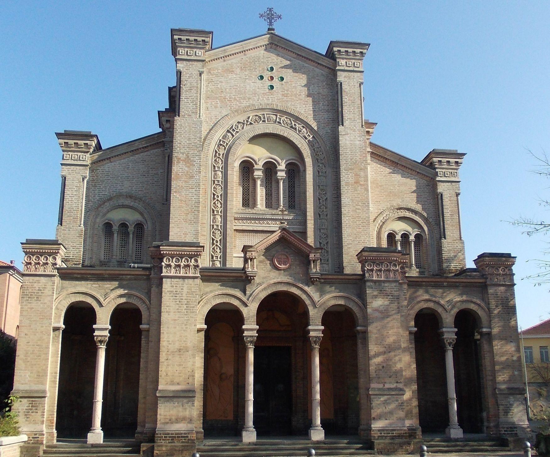 Church of San Leonardo in Parma, Italy wallpapers and image