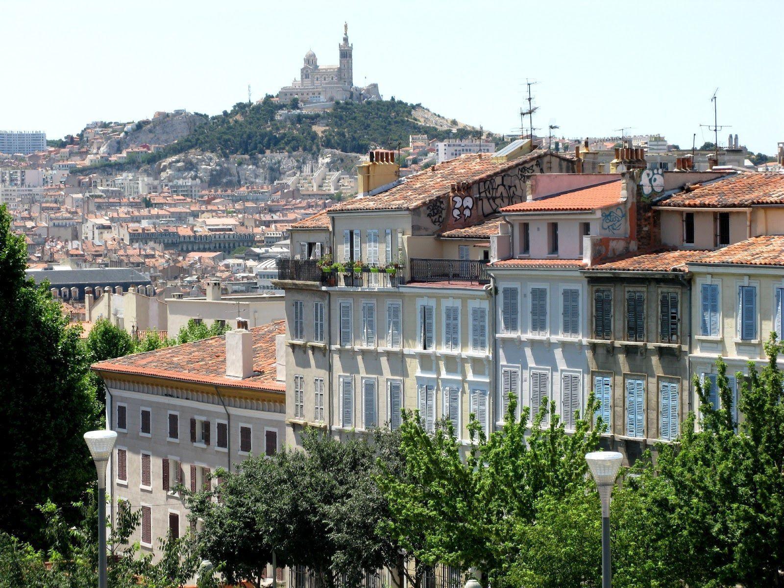 House against the hill in Marseille, France wallpapers and image