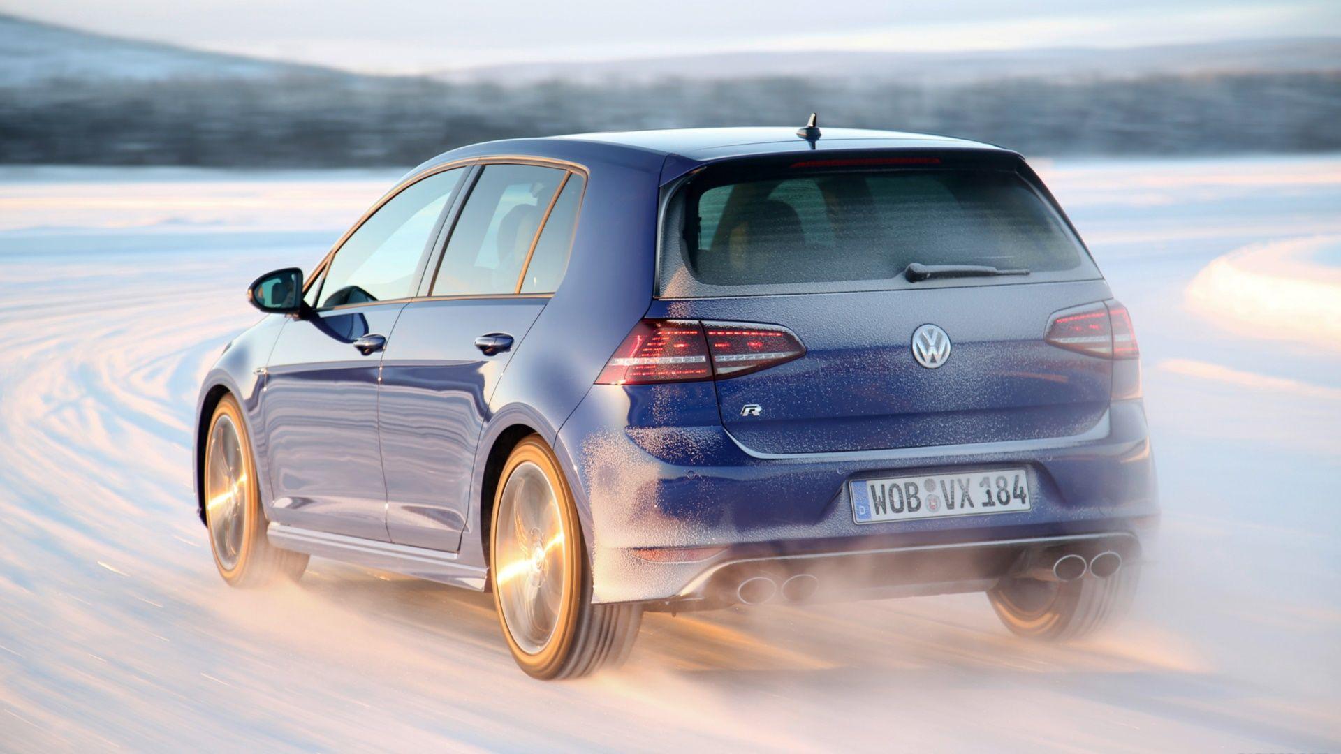 16 Volkswagen Golf R HD Wallpapers