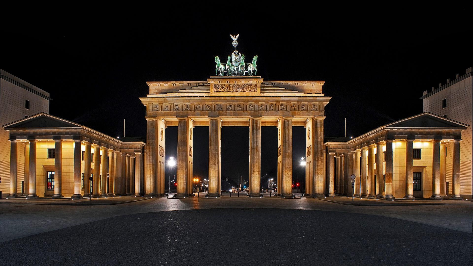 Brandenburg Gate Night View Photo – Travel HD Wallpapers