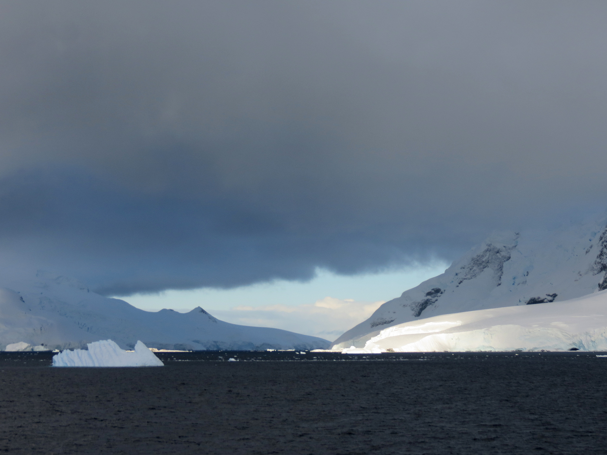 188 Iceberg in Paradise Bay on the Danco Coast Antarctica …