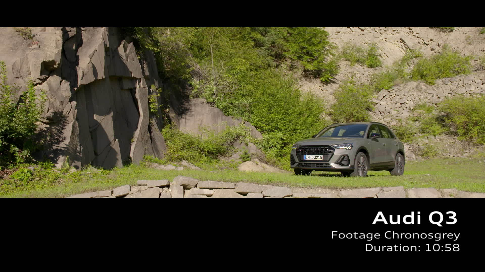 Audi Q3 Footage Chronos grey