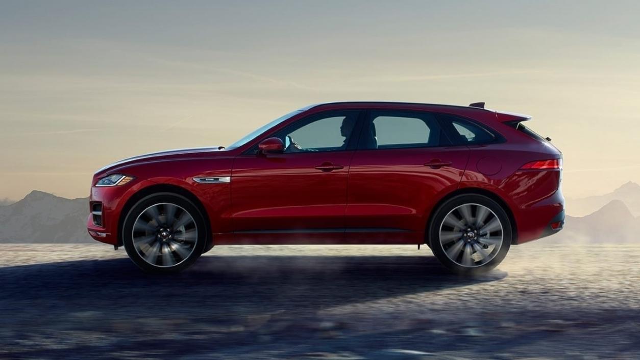 2019 Jaguar F Pace SVR Front Wallpapers