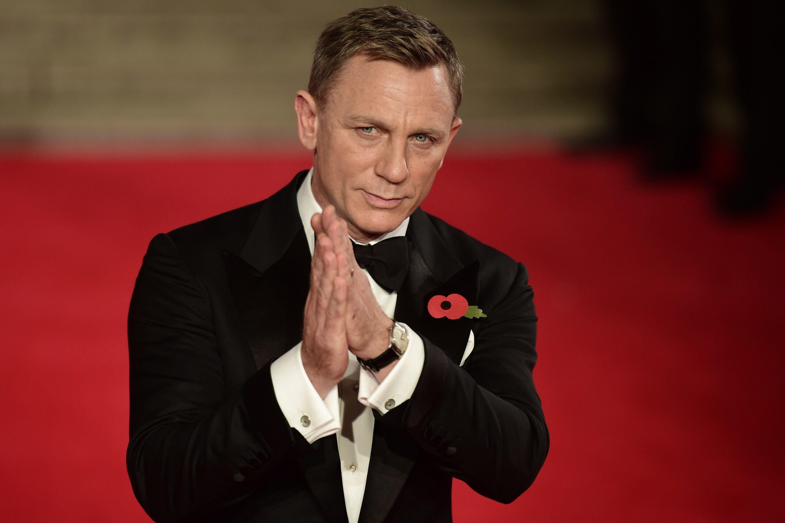 Daniel Craig Wallpapers Image Photos Pictures Backgrounds