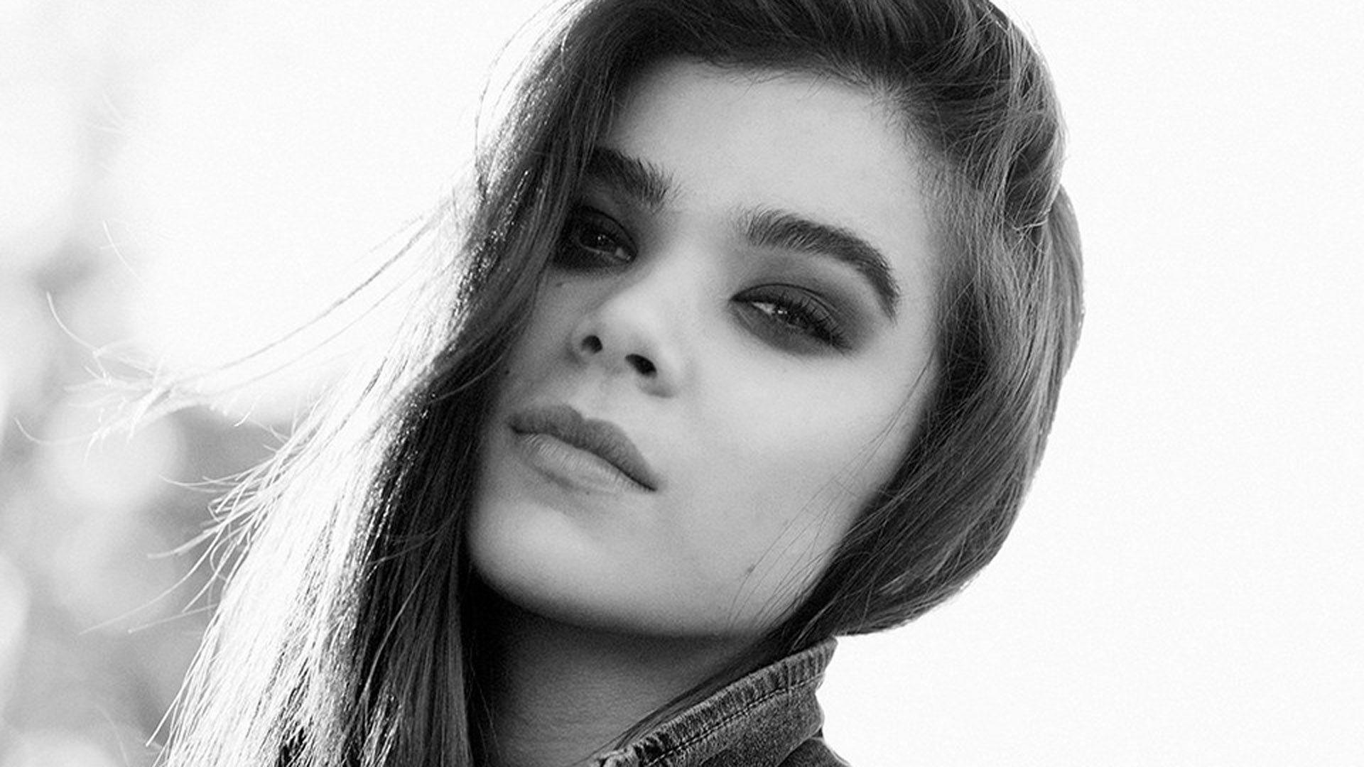 Hailee Steinfeld Wallpapers