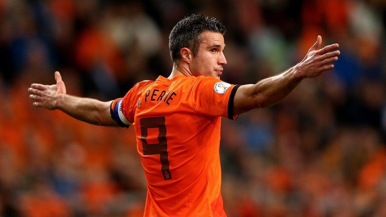 Robin van Persie Netherlands World Cup HD Wallpapers