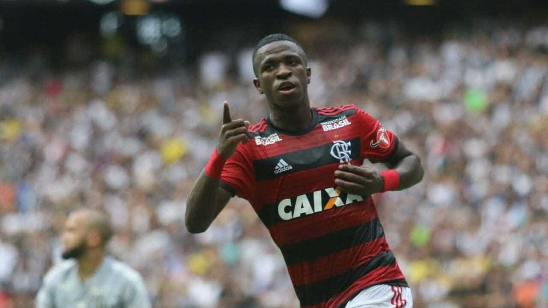 Fla vence Ceará com dois de Vinicius Jr e assume liderança