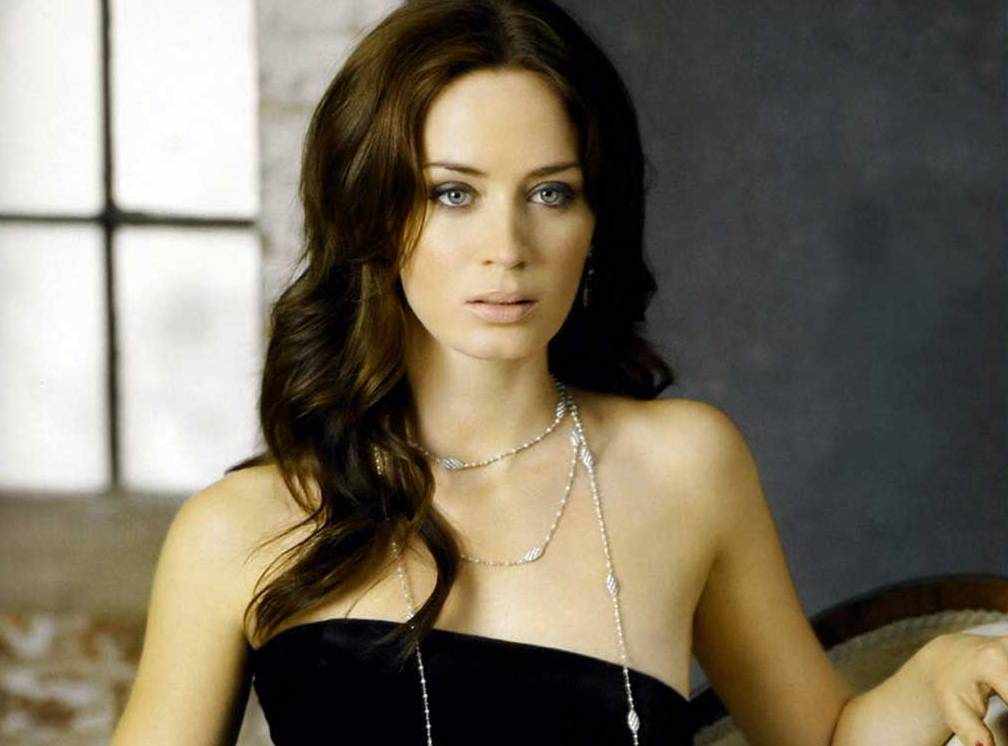 Emily Blunt Wallpapers