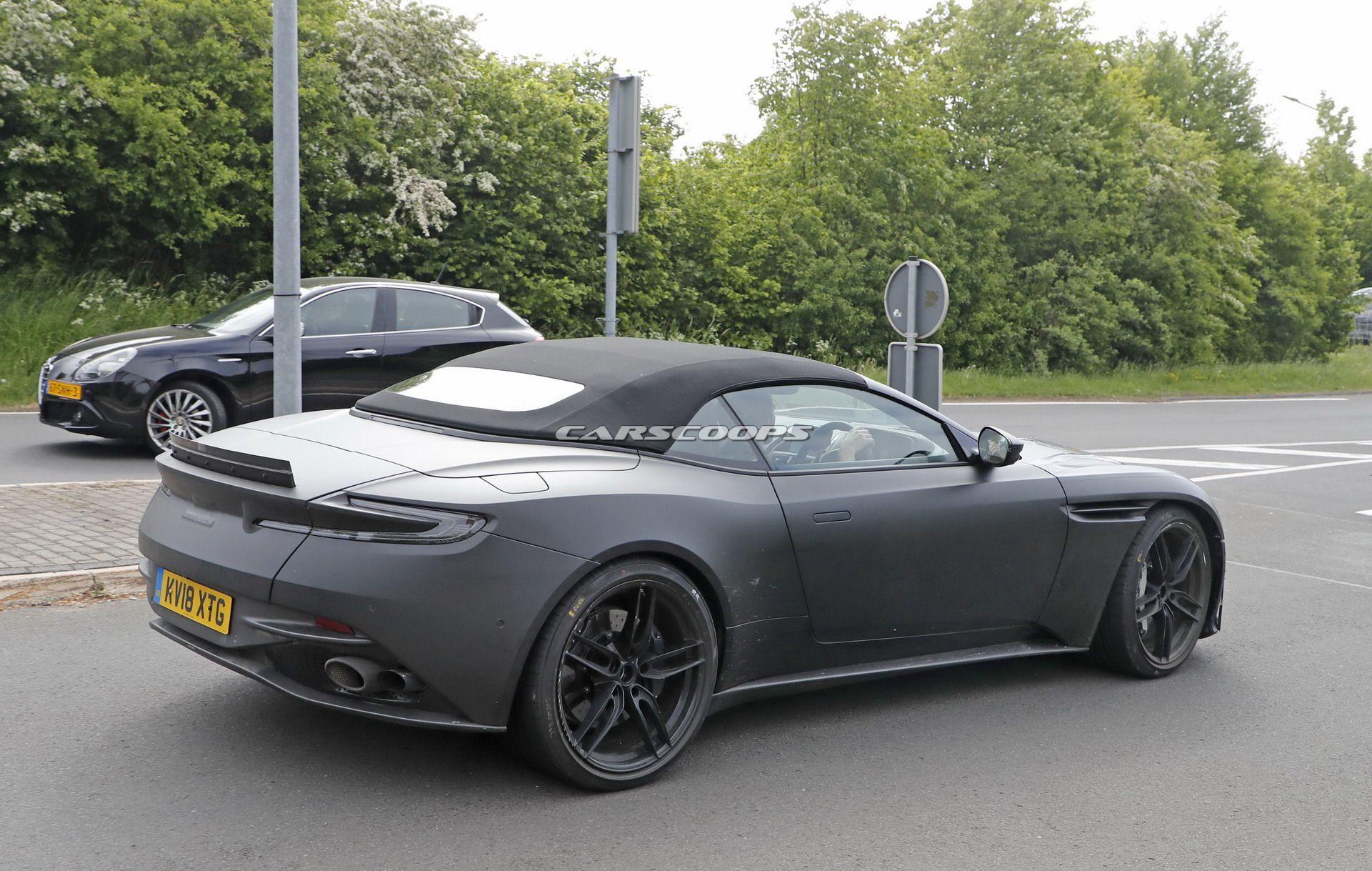 Aston Martin DBS Superleggera Volante 17