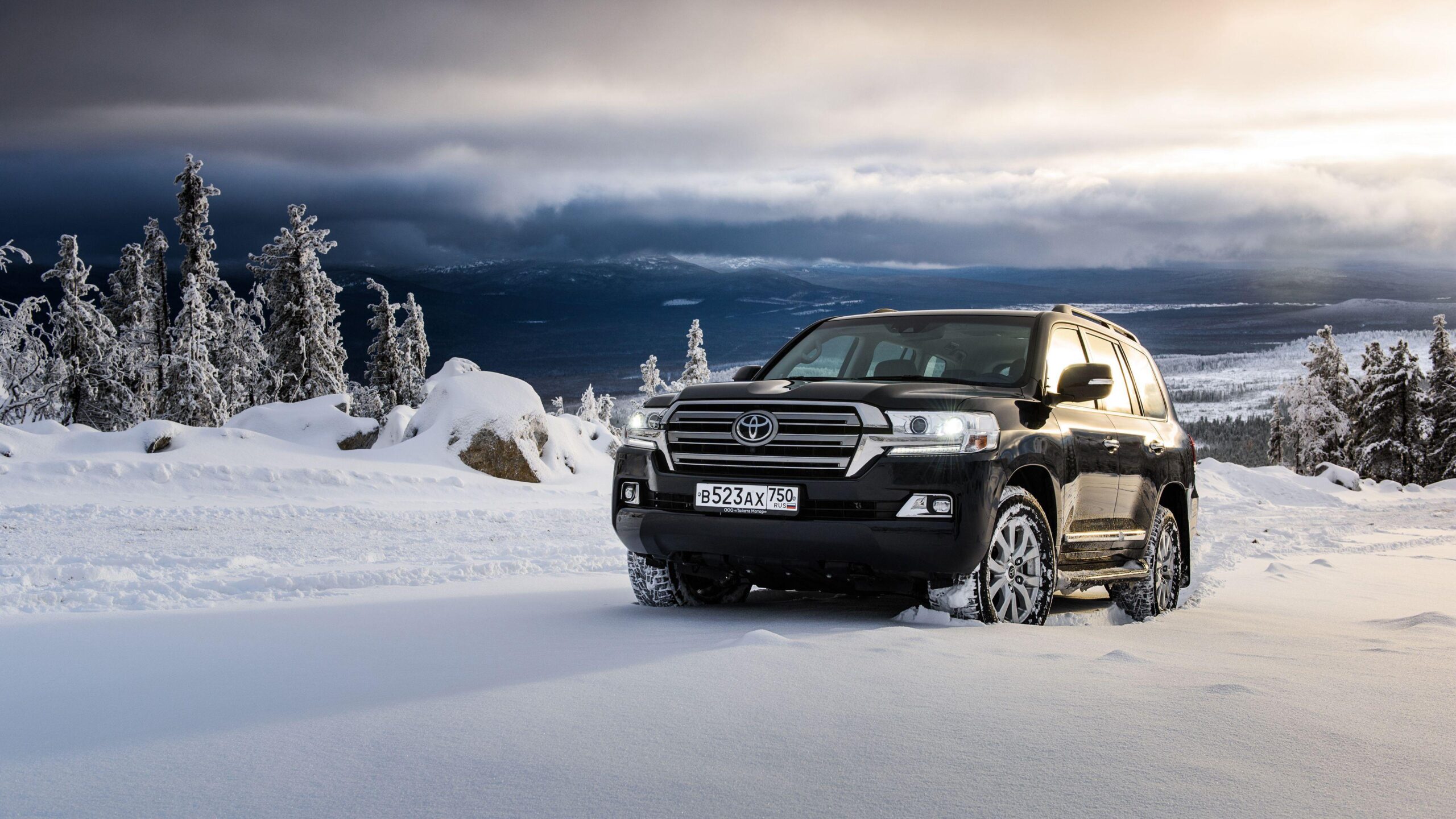 2016 Toyota Land Cruiser 200 Wallpapers