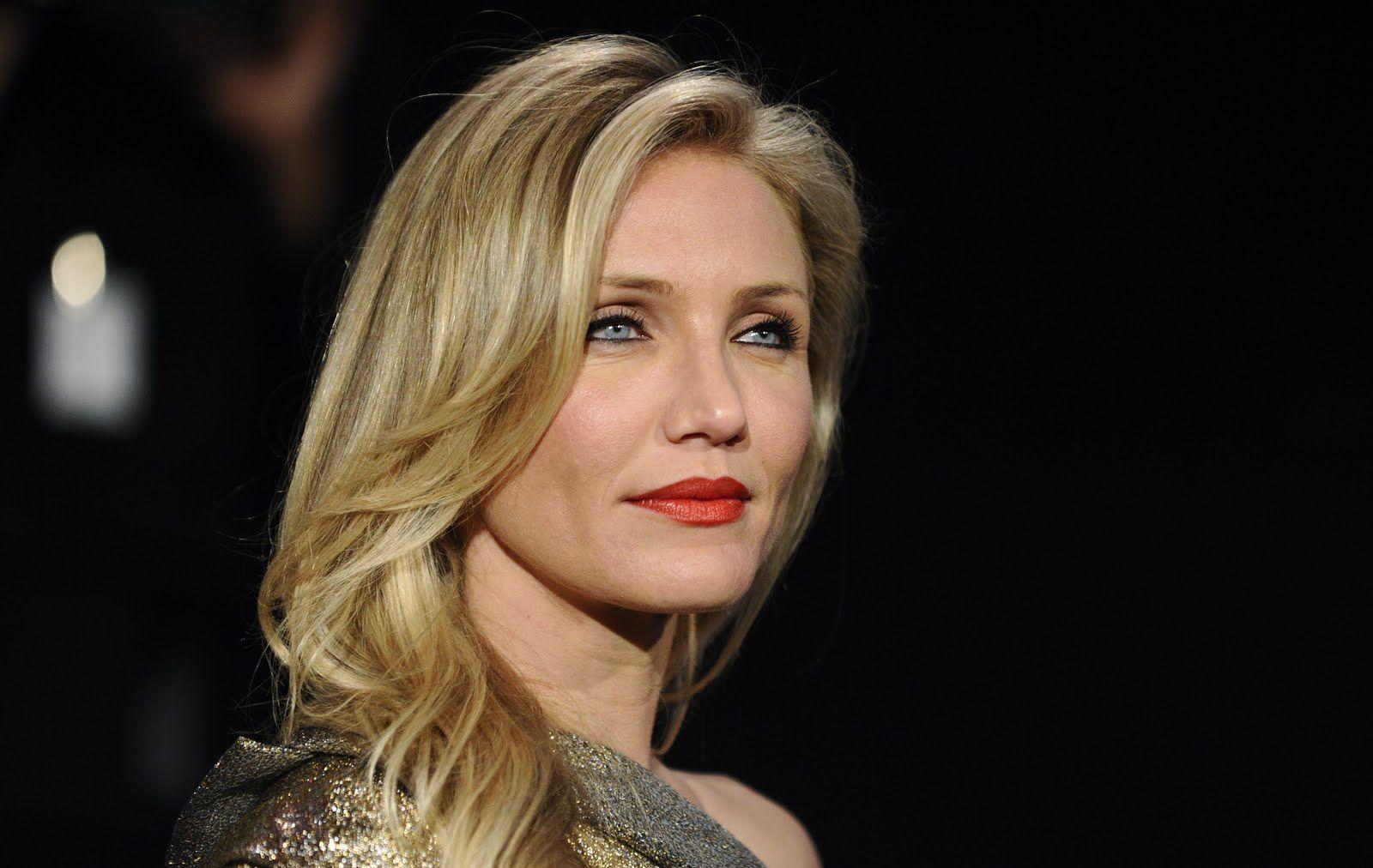 17 Beautiful HD Cameron Diaz Wallpapers