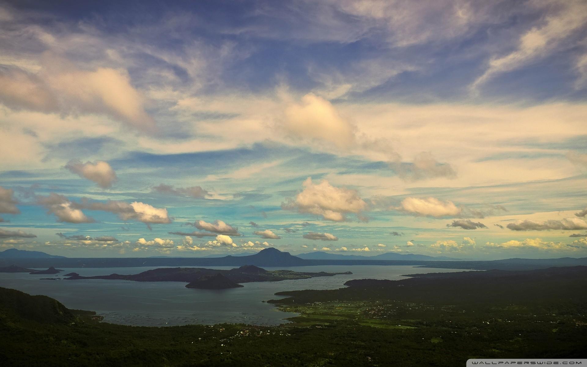 Long view of taal volcano wallpapers