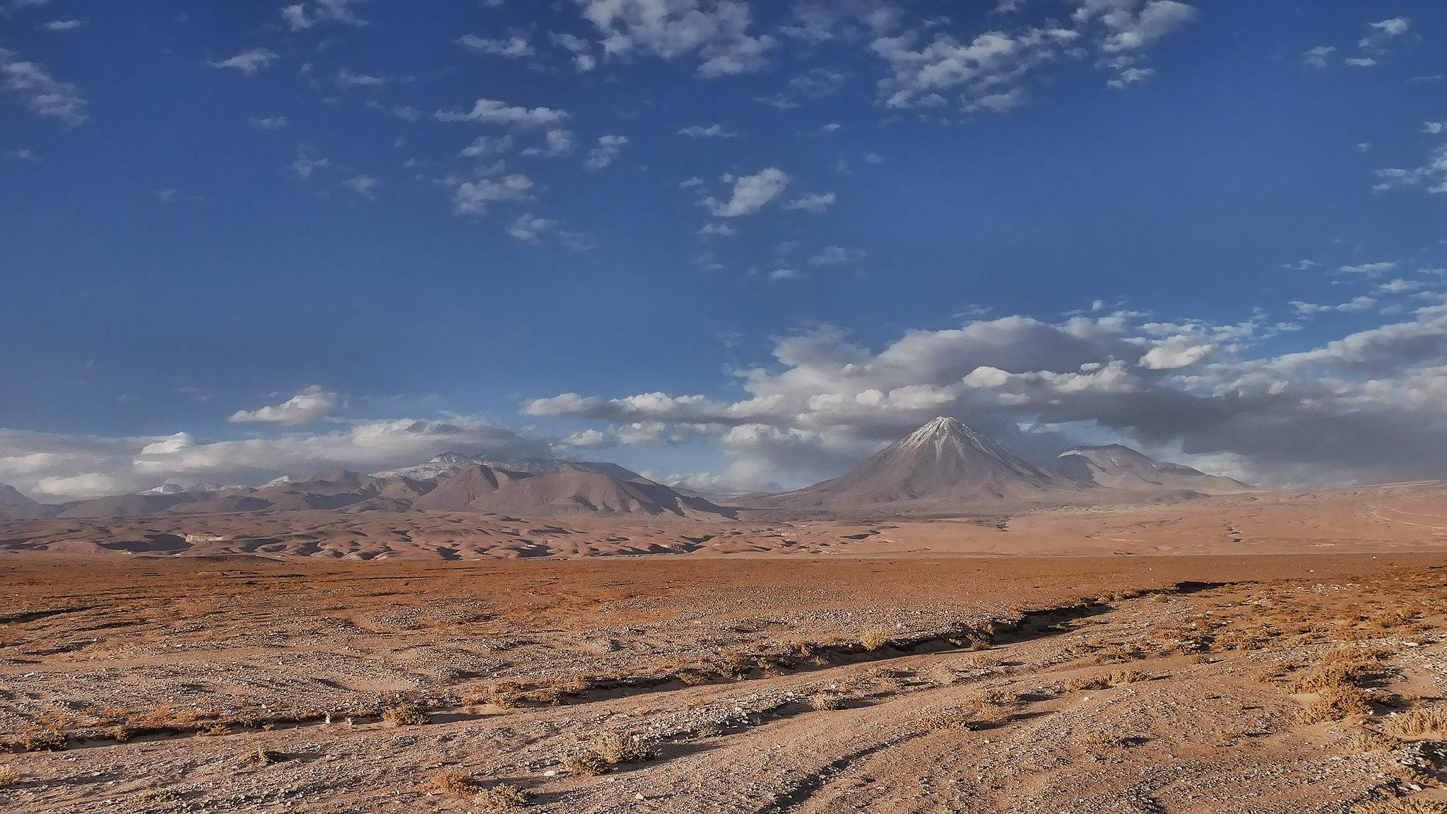 File:Licancabur Volcano, Atacama Desert, Chile