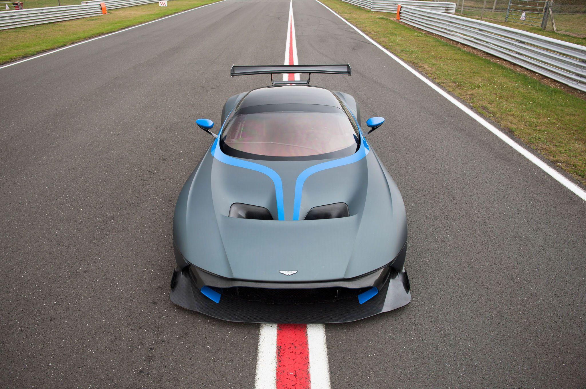 Eight Things We Learned Riding in a 2016 Aston Martin Vulcan