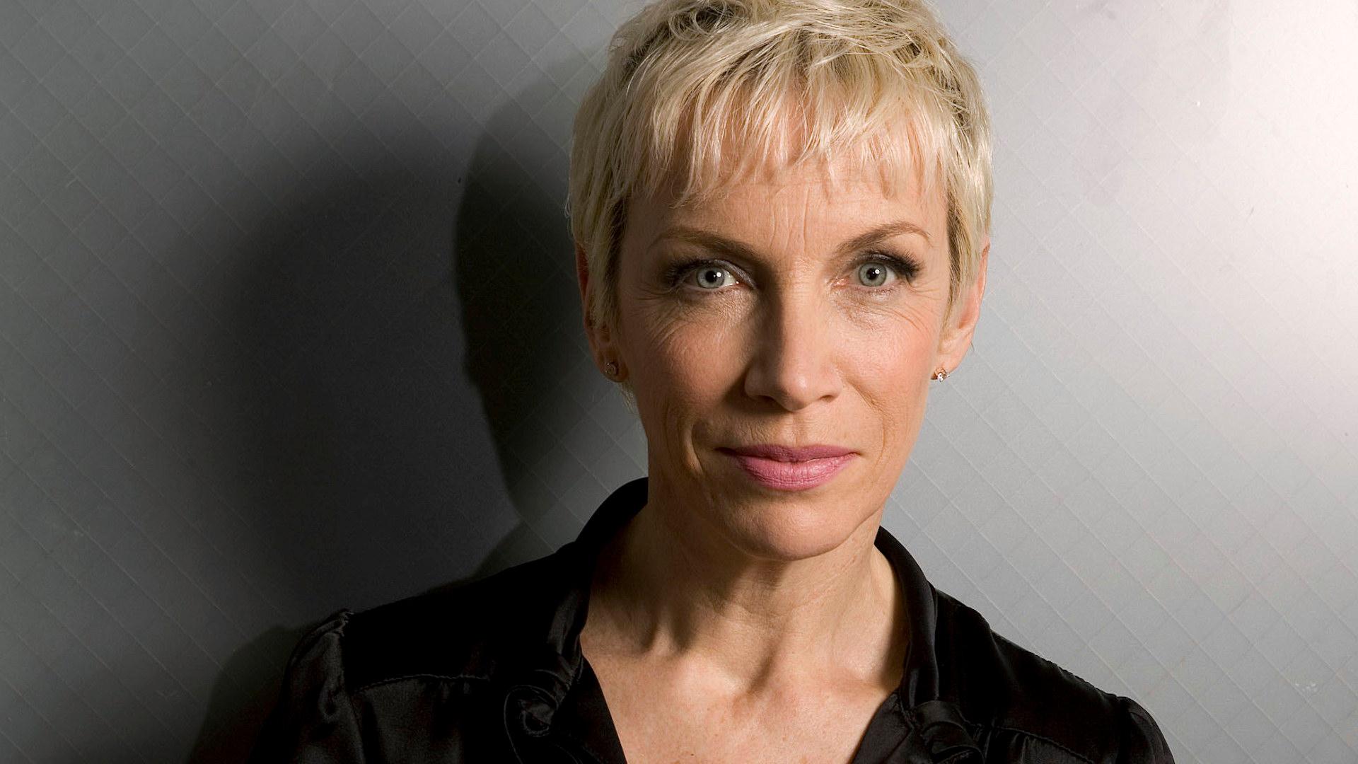 Annie Lennox Wallpapers by David Dekel on FL