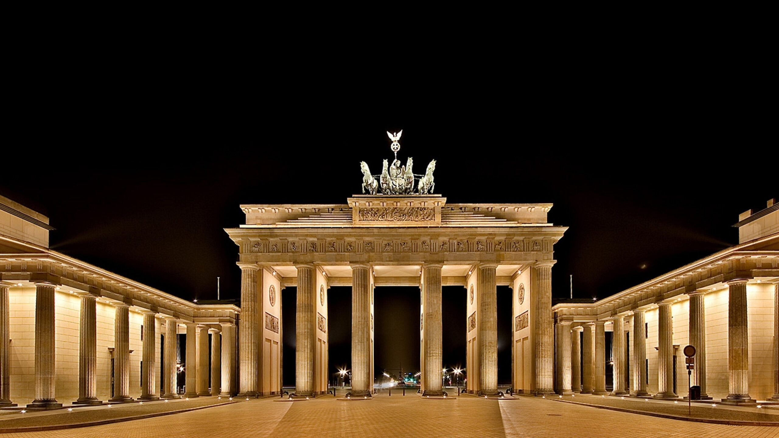 Brandenburg Gate 4K Ultra HD wallpapers